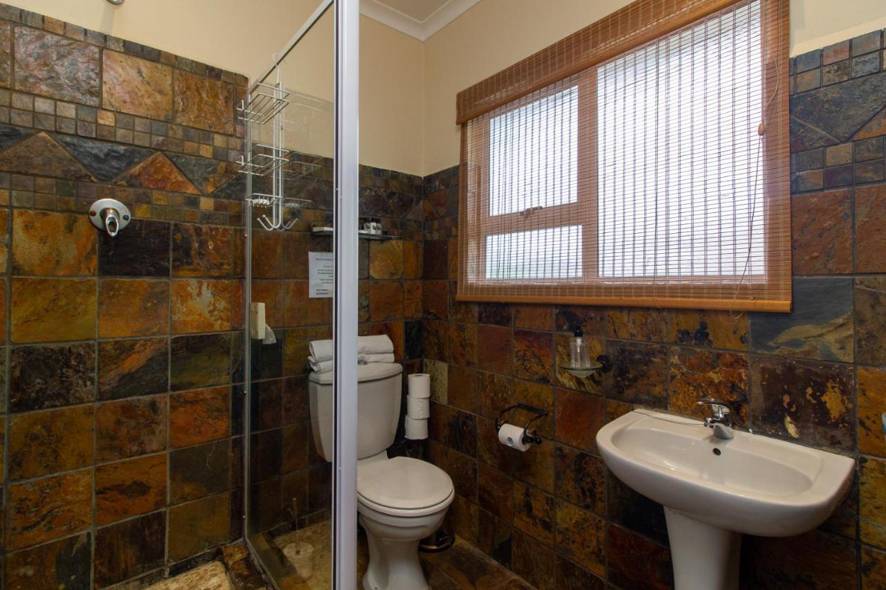 Dunwerkin Self Catering Apartment Kenton on Sea Exterior photo